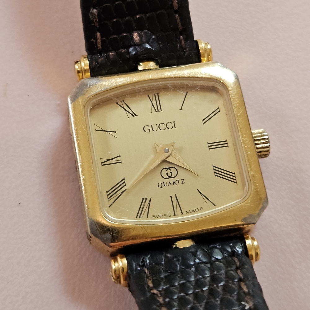 Gucci Gold Dial Red And Green Sherry Line Swiss Made Quartz Ladies Watch